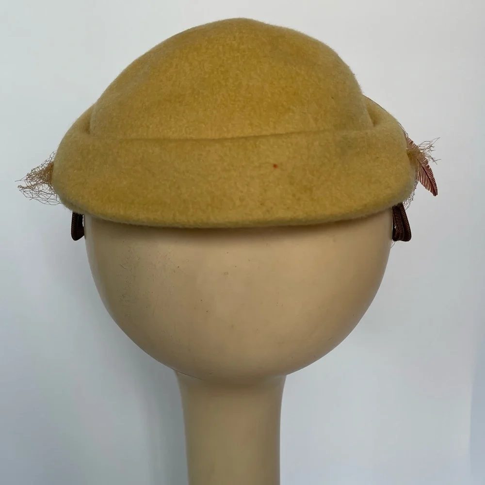 Vintage Beret Feather Fascinator